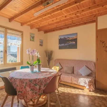 A La Montagne Holiday home *